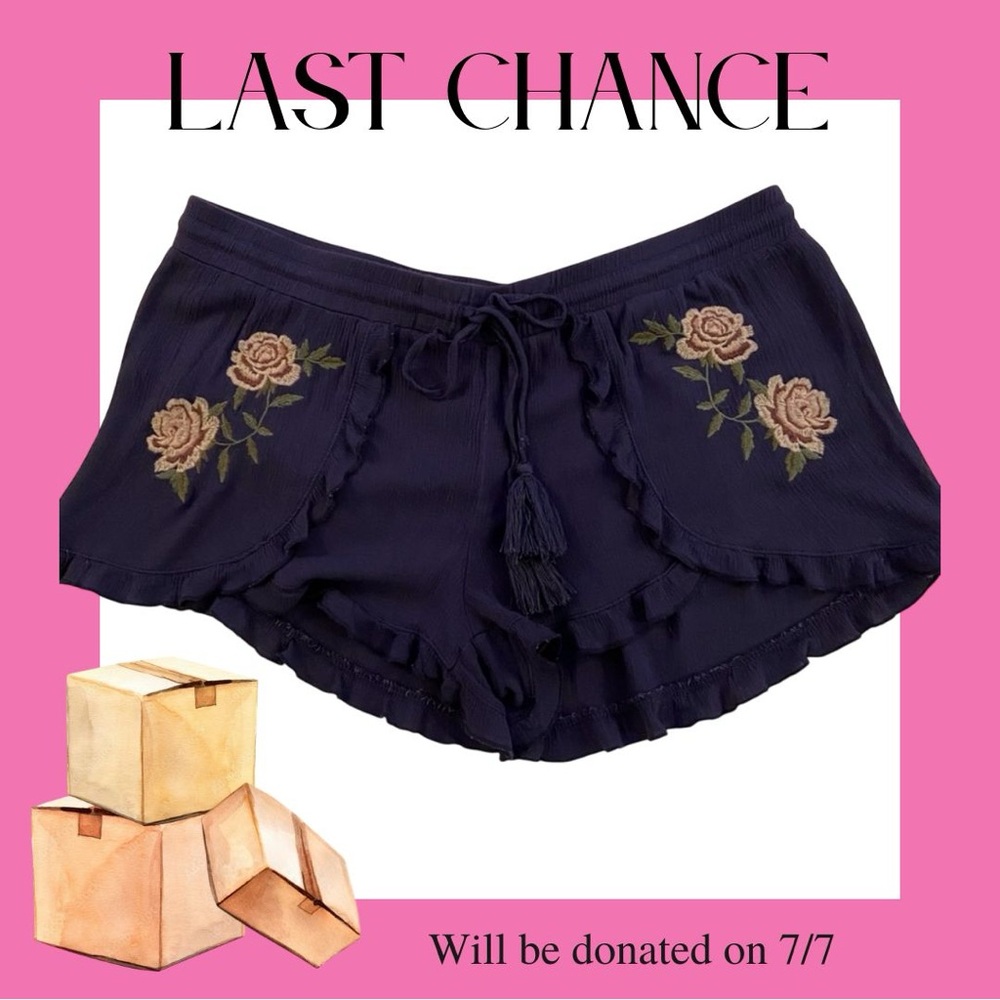 📦 Lightweight embroidered shorts 📦